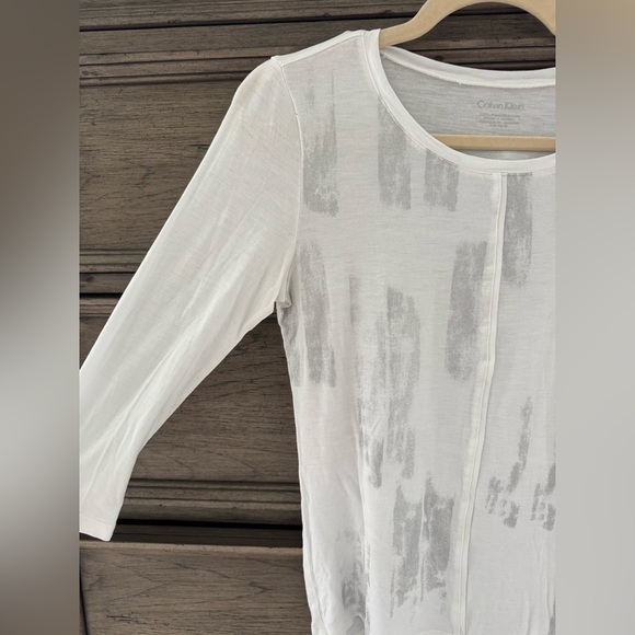 Calvin Klein Metallic Long Sleeve Tee Vintage Graphic Tee 100% Rayon Silv… - Picture 8 of 13